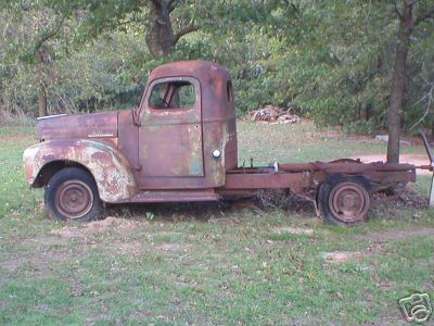 1940 International parts truck